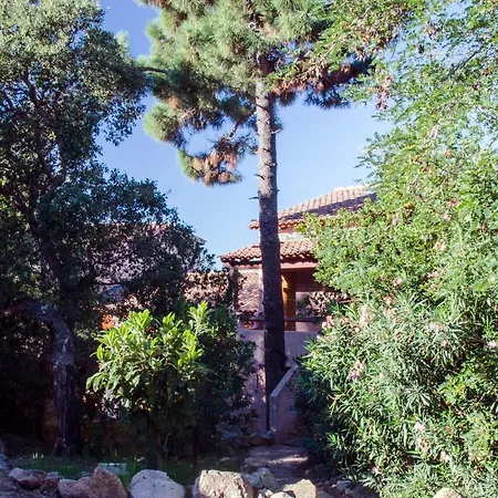 Air-conditioned Near Porto Vecchio, 500 M Sea, 6 People, Two Bathrooms アパート